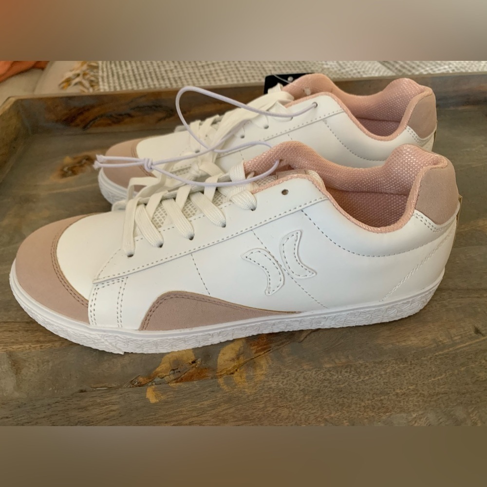 Hurley Women’s Sneakers - Picture 8 of 11